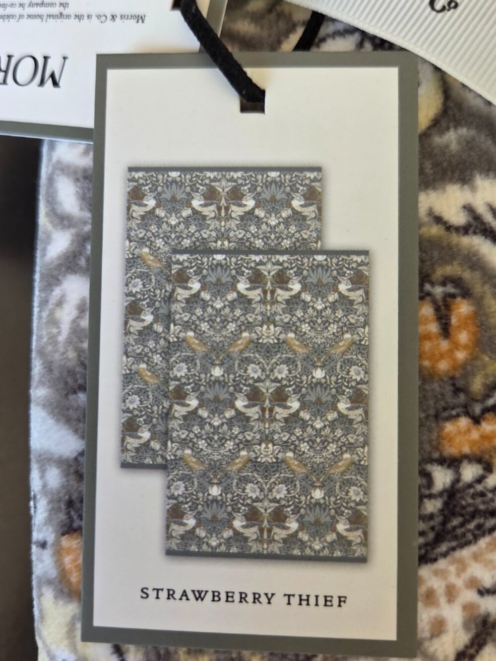 2 Morris & Co. William Morris Strawberry Thief Floral Velour HAND Towels NWT - Picture 5 of 7